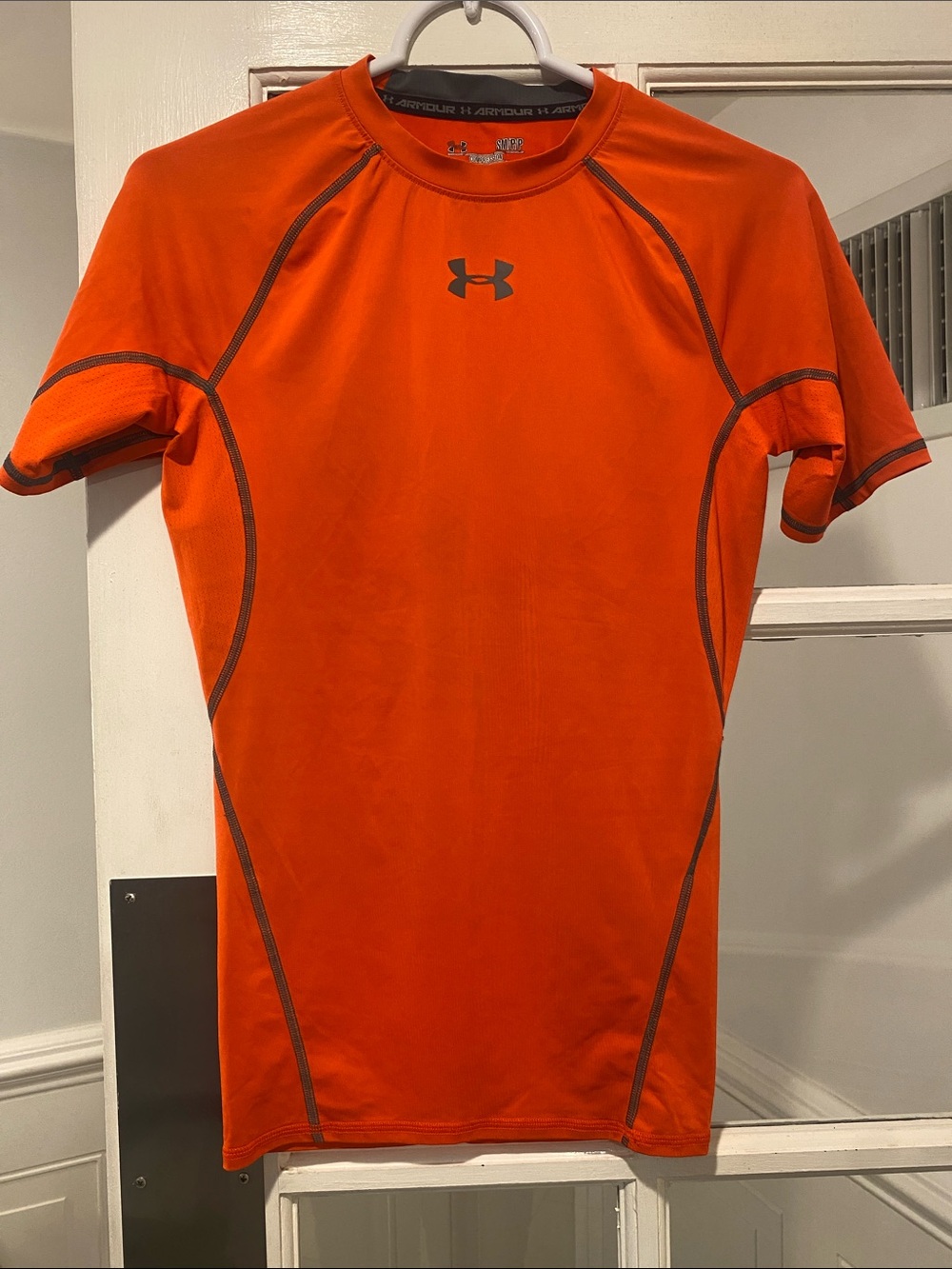 Under Armor size Small Compression Tshirt good condition
